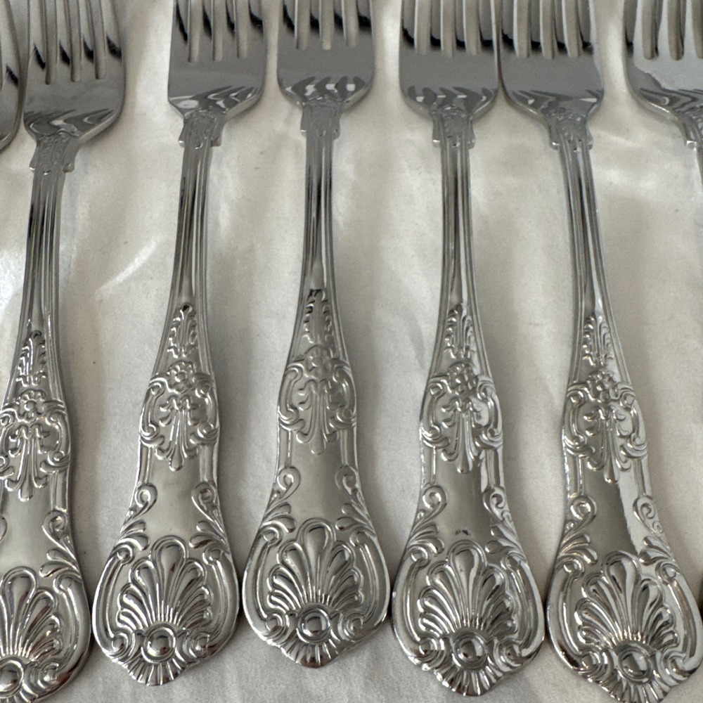 Towle 18/10‎ Stainless Flatware Hotel Kings Shell Lot of 8 Dinner Forks 8 7/16" - Picture 7 of 12